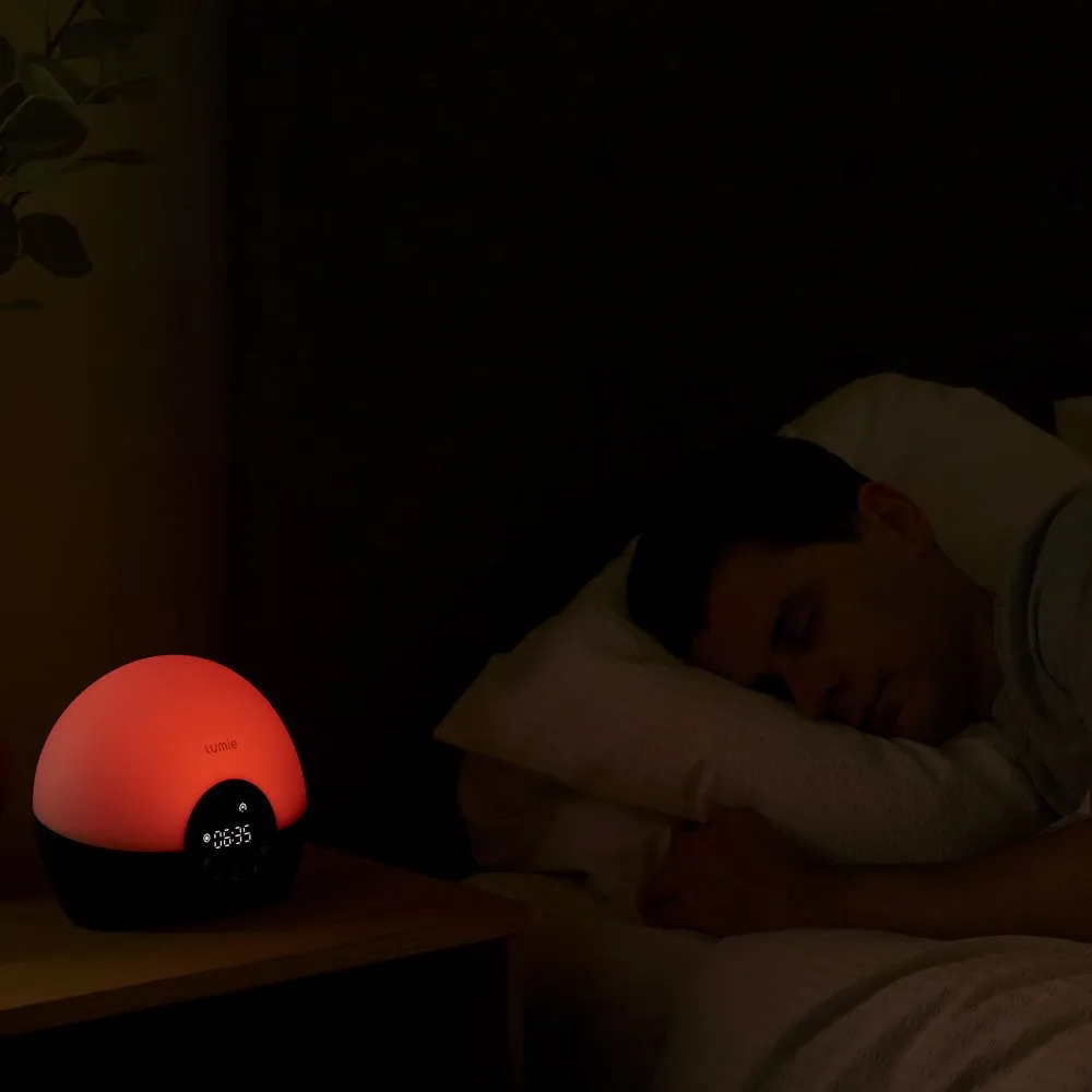 äratuslamp öökapil magamistoas
