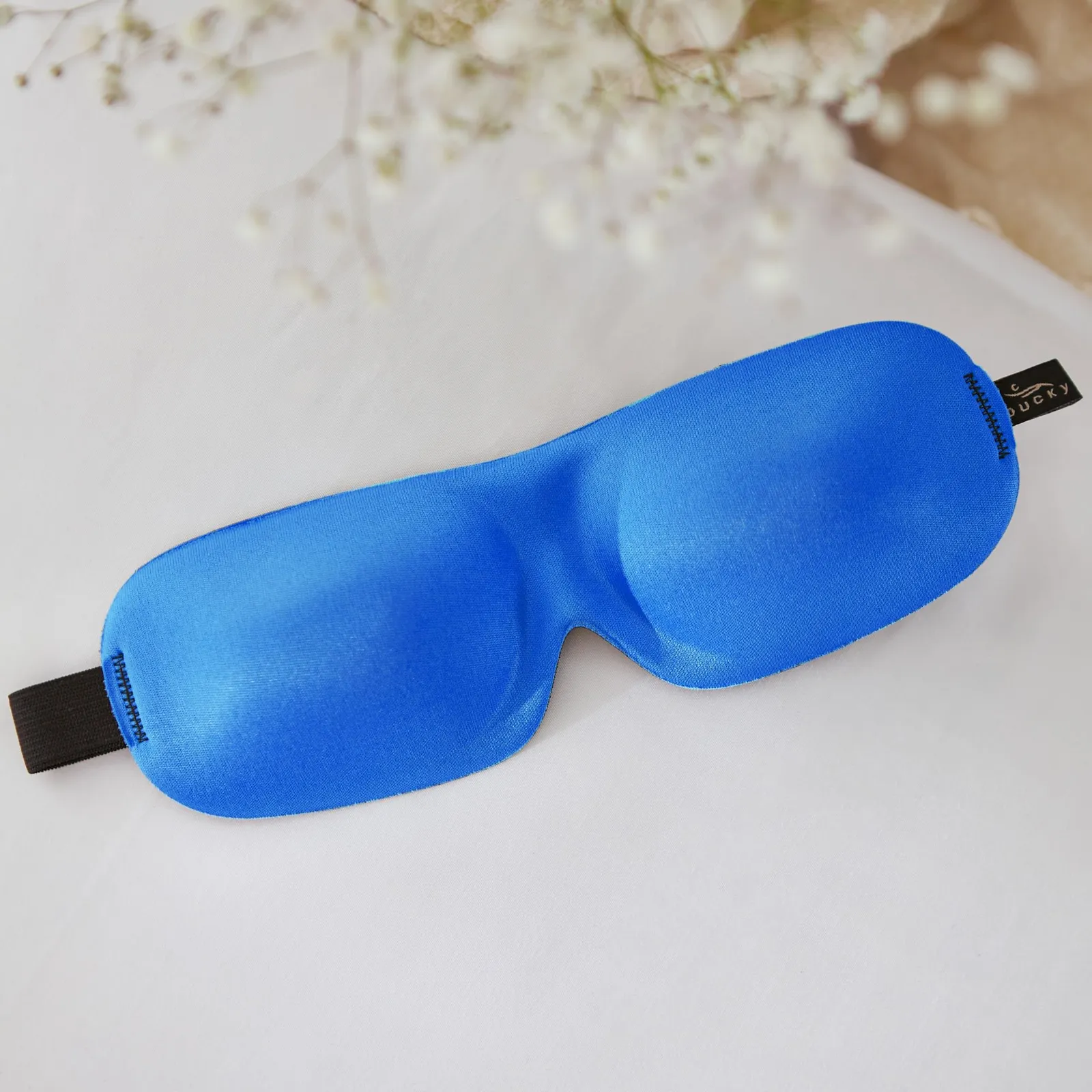 vormitud unemask voodil